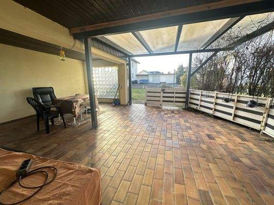 Überdachte Terrasse