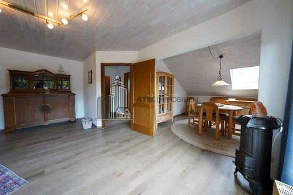 Wohn- und Essbereich im OG