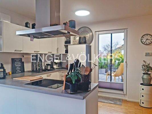 Küche mit Einbauküche