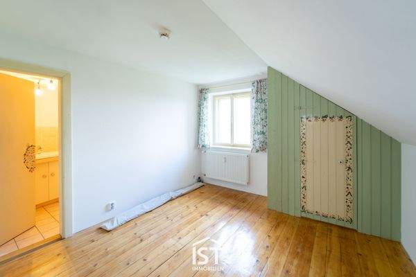 TOP 02: Schlafzimmer