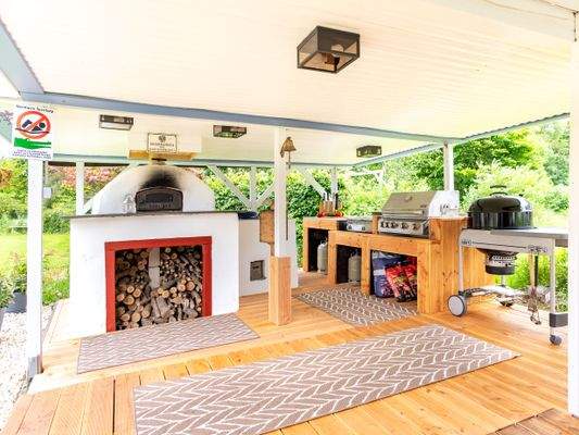 Sitzbereich im Pavillon