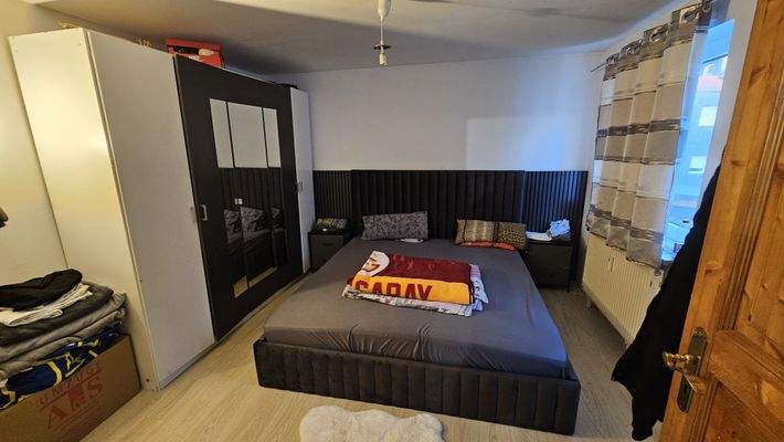 Hinterhaus OG Schlafzimmer_01.jpg