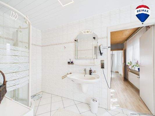 REMAX Immobilien DeLux Haus in Losheim am See - Britten zu verkaufen