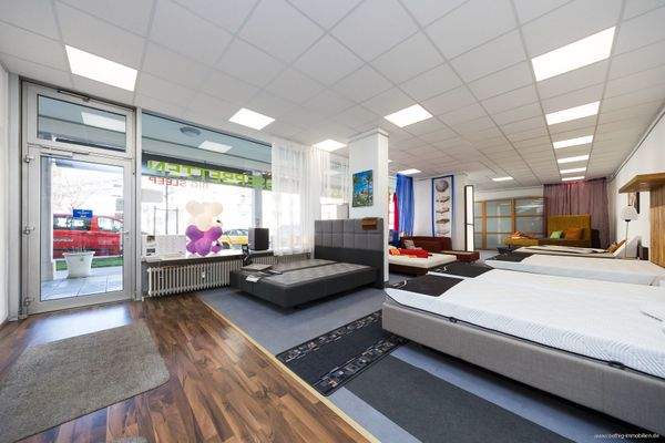 Verkaufsraum Richtung Eingangsbereich