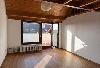 Wohnbereich mit Loggia.jpg