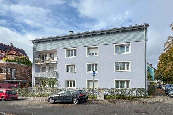 Aussen Strassenseitug