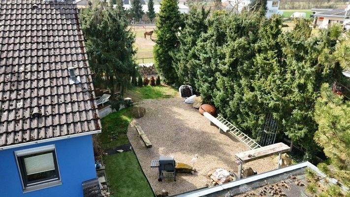 Grillplatz hinter Wohnhaus