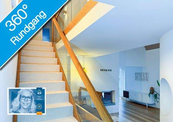 Treppe ins Obergeschoss