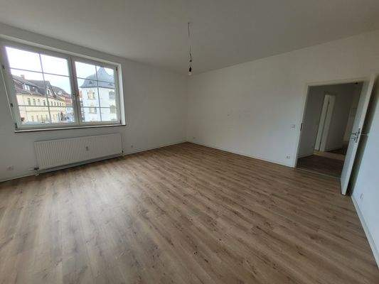 Wohnzimmer Blick zum Flur