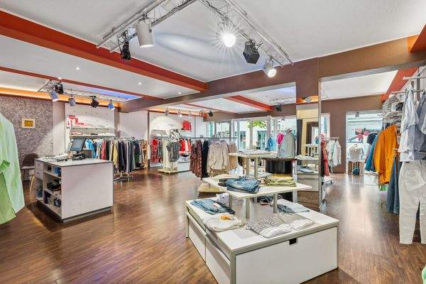 2. Gewerbeeinheit Modegeschäft