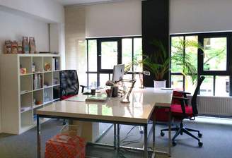 Büro Brooklyn, Blick auf die Friedensallee