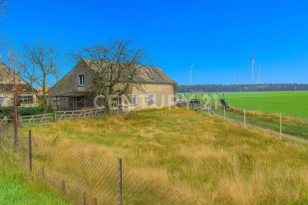 Grundstück mit Haus