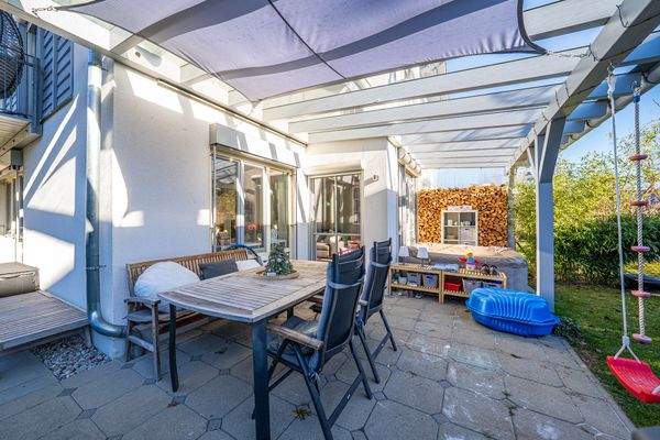 Überdachte Terrasse Bild 1