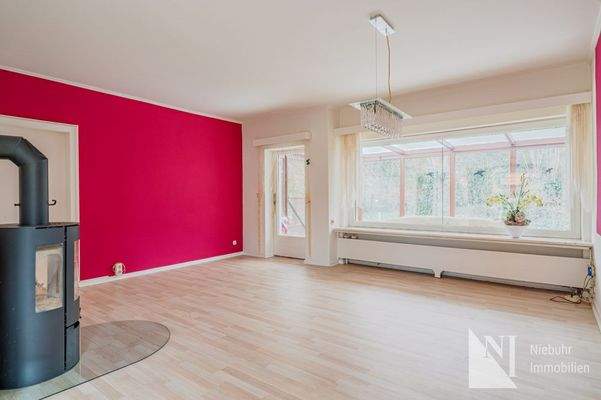 Lichtdurchflutetes Wohnzimmer 