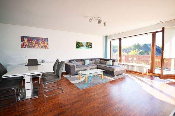 Lichtdurchfluteter Wohnbereich 