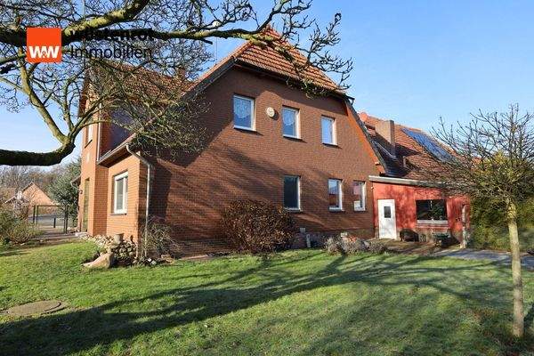 seitliche Hausansicht 