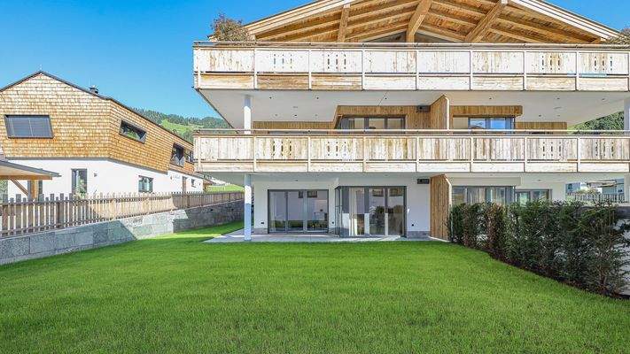KITZIMMO-Luxuriöse Gartenwohnung mit eigenem Wellnessbereich - Immobilien Brixen.