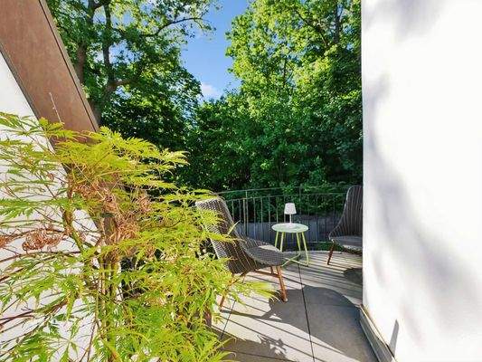 gemütlicher Balkon zum Chillen