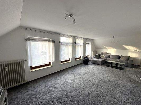 Wohnzimmer Wohnung 2 (2).jpeg