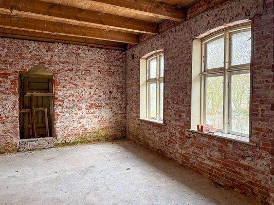 4 Entkernung Alte Schule.jpg