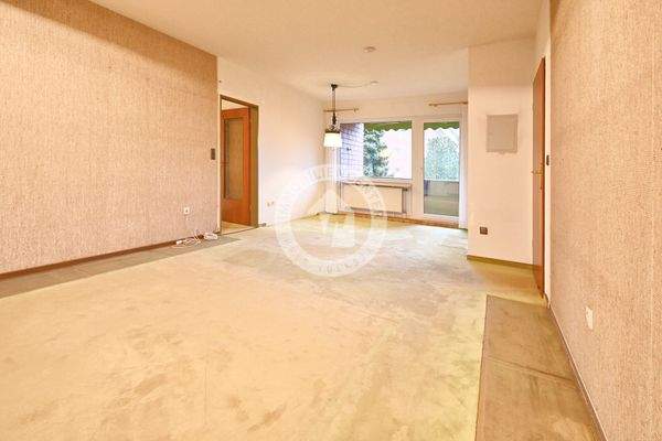 Das Wohn-/ Esszimmer (Blick 2)