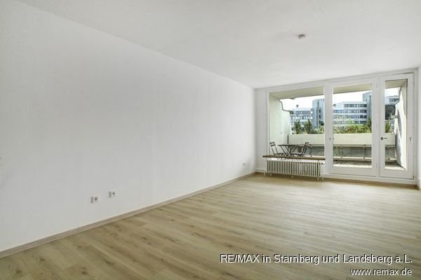 Südausrichtung mit großer Fensterfront - REMAX PSc-1084 1 Zi ETW OLYPARK