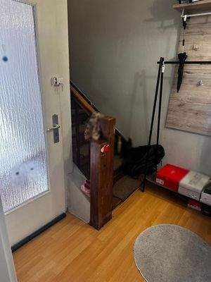 OG Flur und Treppenaufgang zum DG