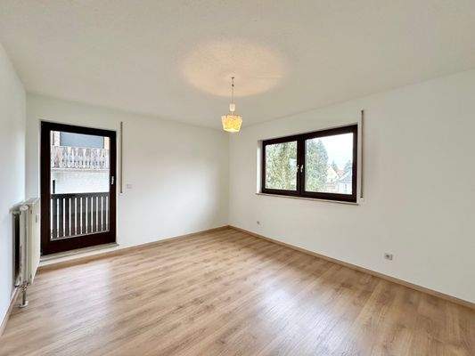 Eltern-Schlafzimmer mit eigenem Balkon