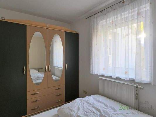Kleiderschrank im Schlafzimmer