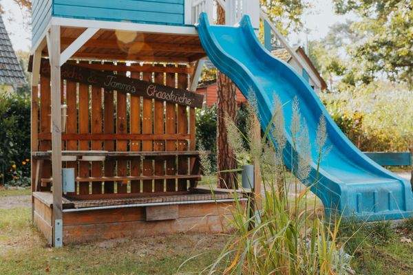 Baumhaus mit Matschküche