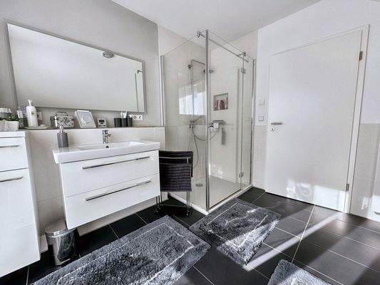 OG Badezimmer Ansicht 3