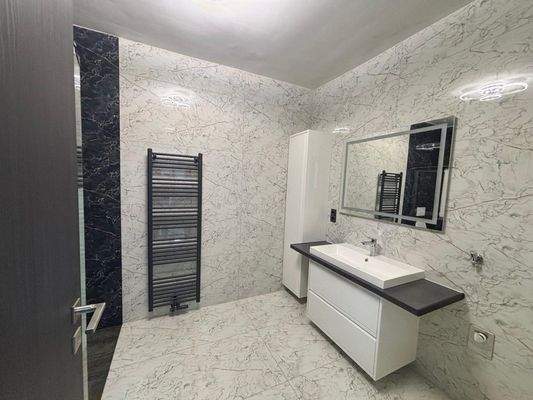 Badezimmer Waschtisch EG+ OG