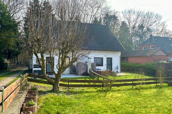 Flur 1: Doppelhaus Rückansicht