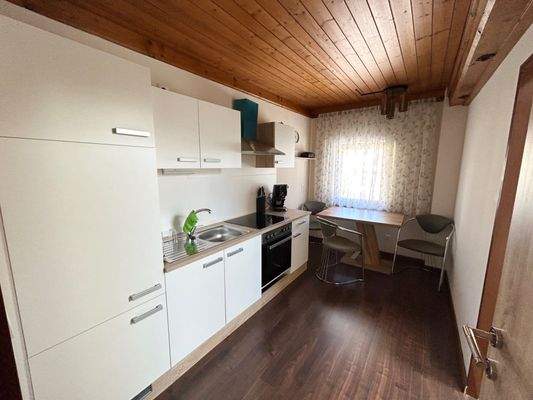 Apartments 2. OG - Küche 1 von 3