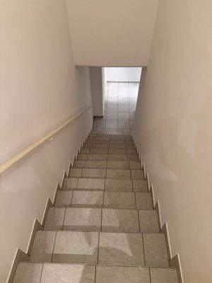 Über d. Wohnung zur Nutzfläche