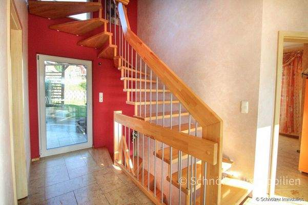 Flur EG und Zugang zur Terrasse
