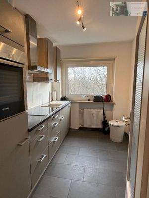 Schöne hochwertige EBK / Ablöse