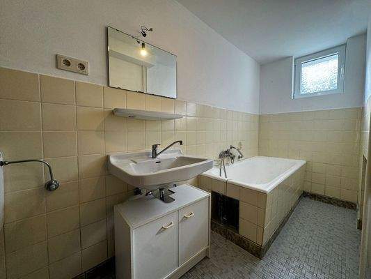 Basement: Bathroom