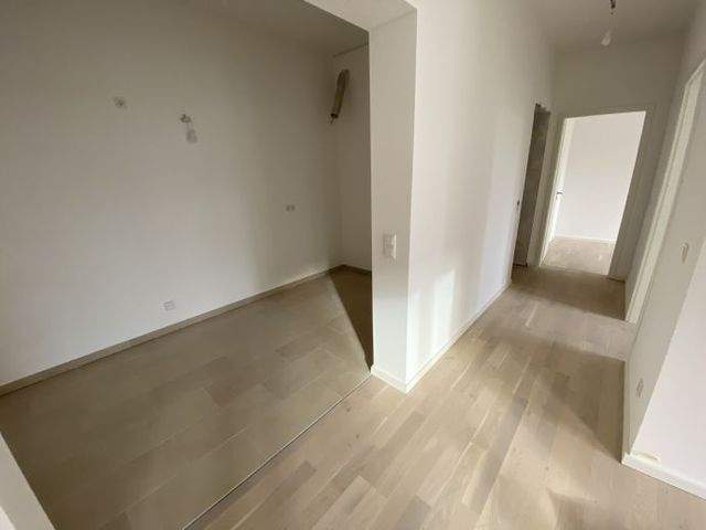 attraktive 4- Zimmerwohnung mit Balkon zu vermieten! - Photo 5