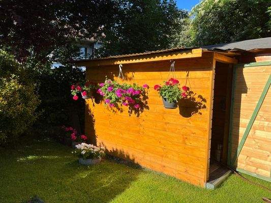 so schön sieht der Garten im Sommer aus