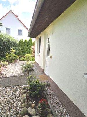 Zugang zum Einfamilienhaus.jpg