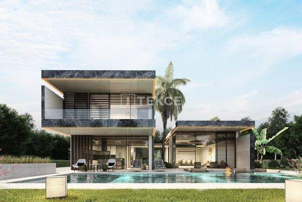 Detached Stylish Villa with Pool and Garden in İzmir Çeşme