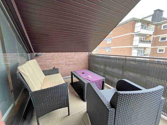 Balkon (Beispielwohnung DG)