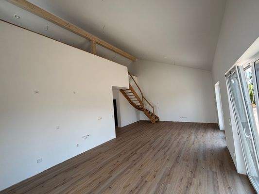 Treppenaufgang ins OG.jpg