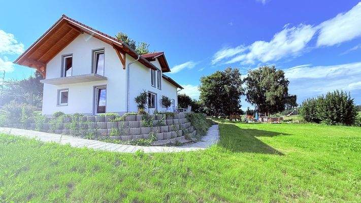 Blick zum Anwesen II