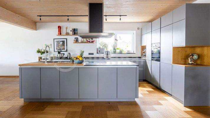 Hochwertige Einbauküche