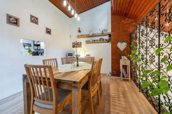 Heimfeld-Geräumiges-Reihenendhaus-mit-großem-Garten-3