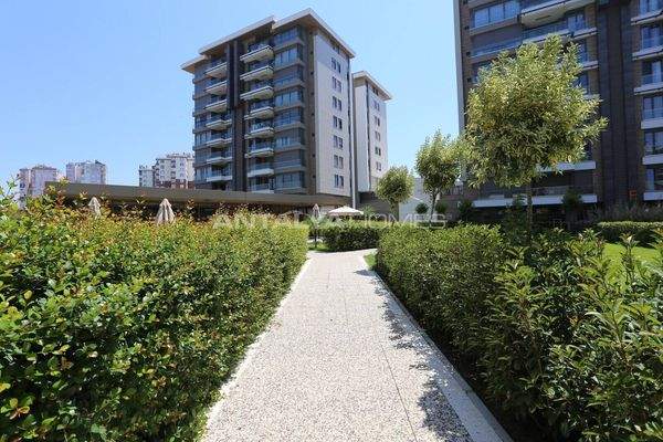 Furnished Apartment in a Featured Complex in Konyaalti Antalya