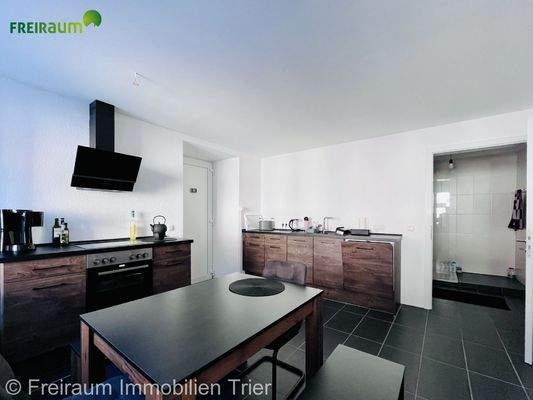 Küche ELW mit neuer Einbauküche