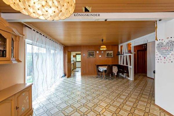 ...hier haben Sie üppig Platz - Ihr Lebensmittelpunkt.